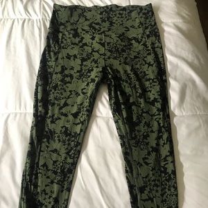 Lululemon Green/Black Full Length Align Legging